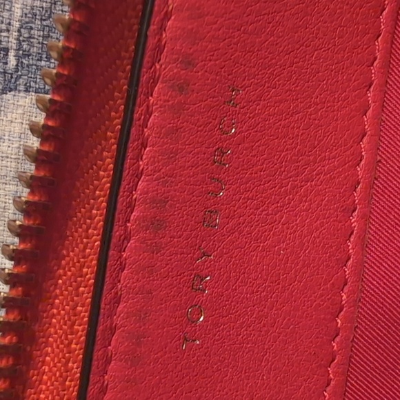 Tory Burch Shiny Orange Wallet - Picture 5 of 8